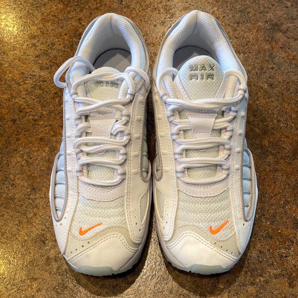 Nike Air Max Tailwind 4 - CT1641 100 - White / Total Orange -Youth5.5Y/US Ws 7